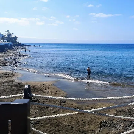 Puerto Del Carmen Sleeps 4 With Air Con Apartament Puerto del Carmen (Lanzarote)